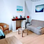 Appartement Cosy A Honfleur De 40 M² Avec Parking Prive