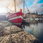 Appartement Cosy A Honfleur De 40 M² Avec Parking Prive Honfleur
