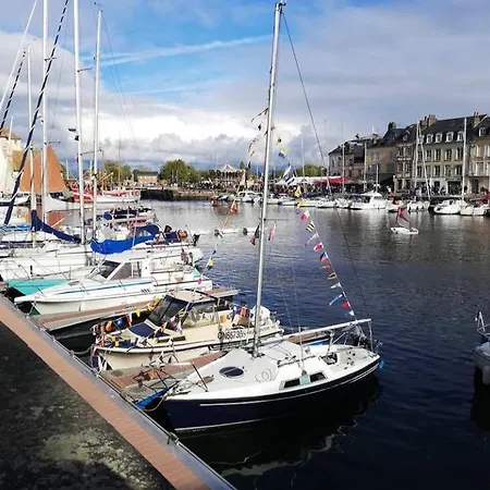 Appartement Cosy A Honfleur De 40 M² Avec Parking Prive Honfleur